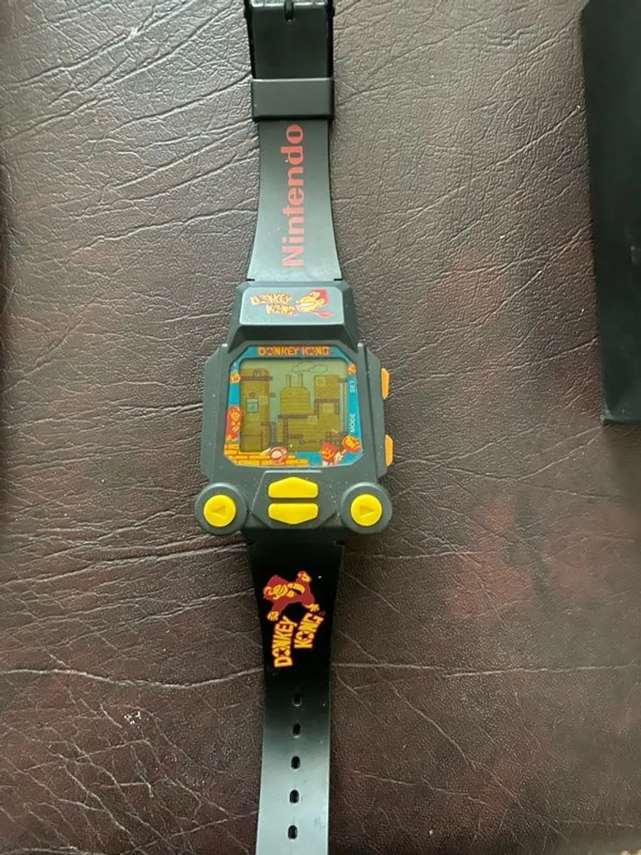 nintendo watch very rare donkey kong game watch like new - Image 2