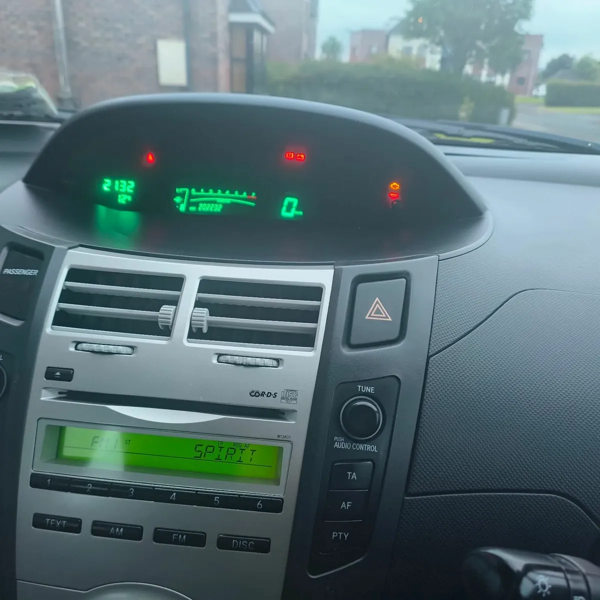 Toyota Yaris 2007 - Image 4