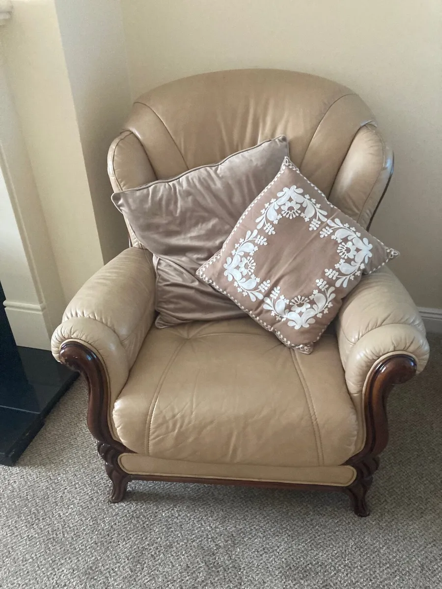 Living room - Image 1