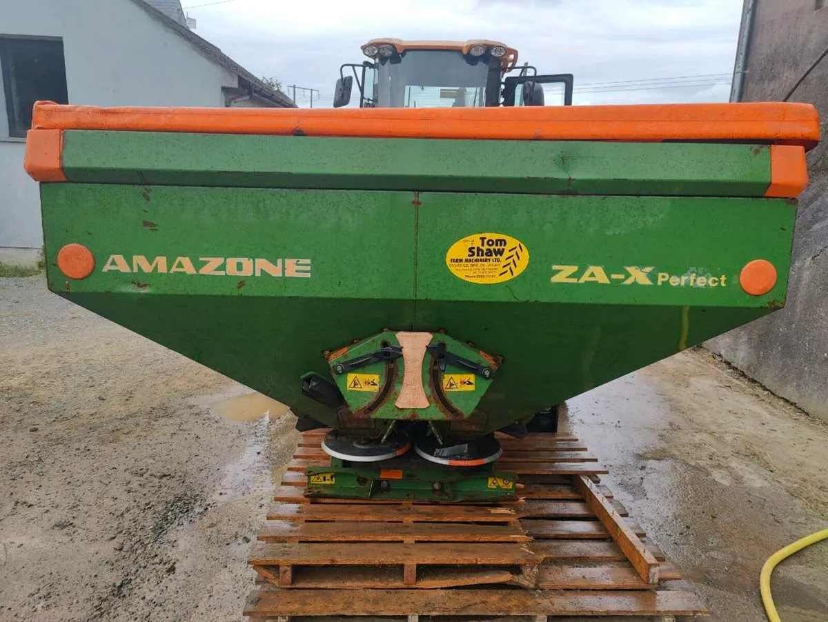 Amazone Spreaders - For Parts or Repair - Image 3