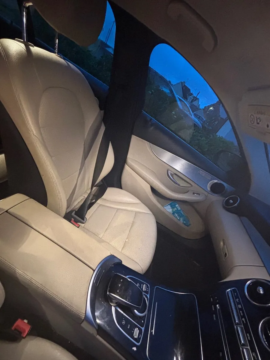 Mercedes-Benz C-Class 2015 - Image 4