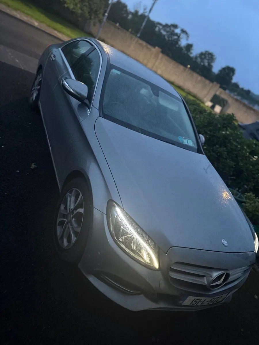 Mercedes-Benz C-Class 2015 - Image 2