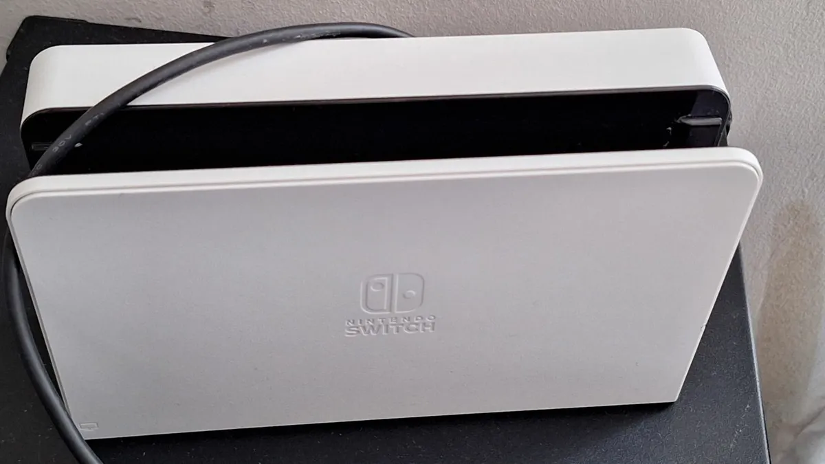 Nintendo switch - Image 2