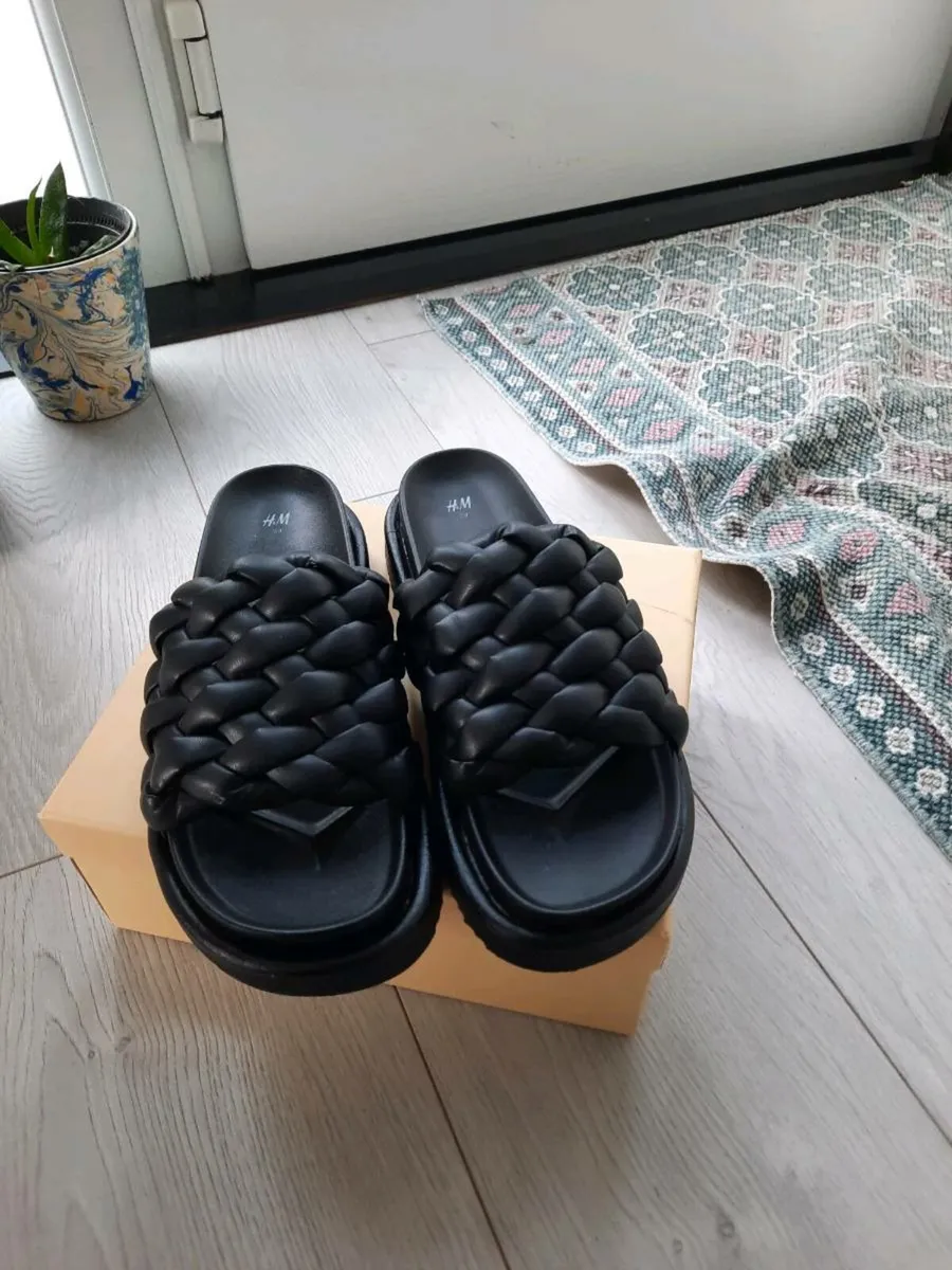 H&M Flip Flops - Image 3