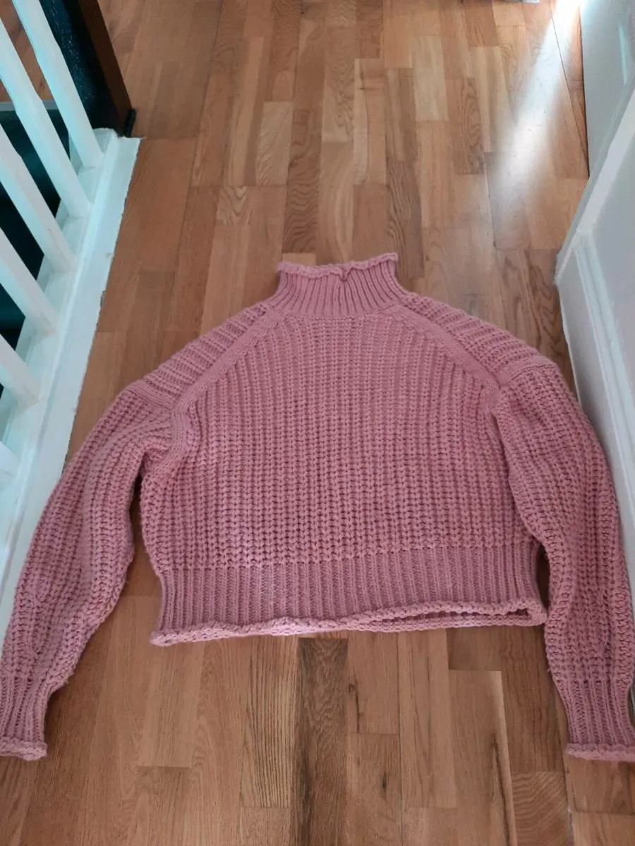 Coral knit Jumper - Image 2