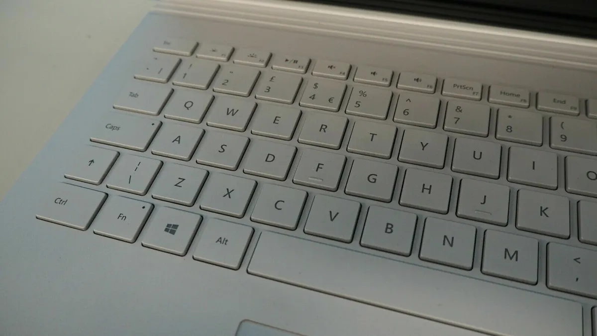 Microsoft Surface Book Laptop Tablet i7 8GB 256GB - Image 4