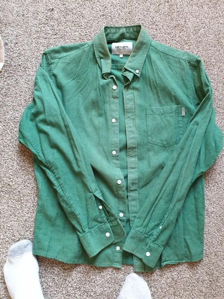Some unworn new  clothes  and  some worn items - Image 4
