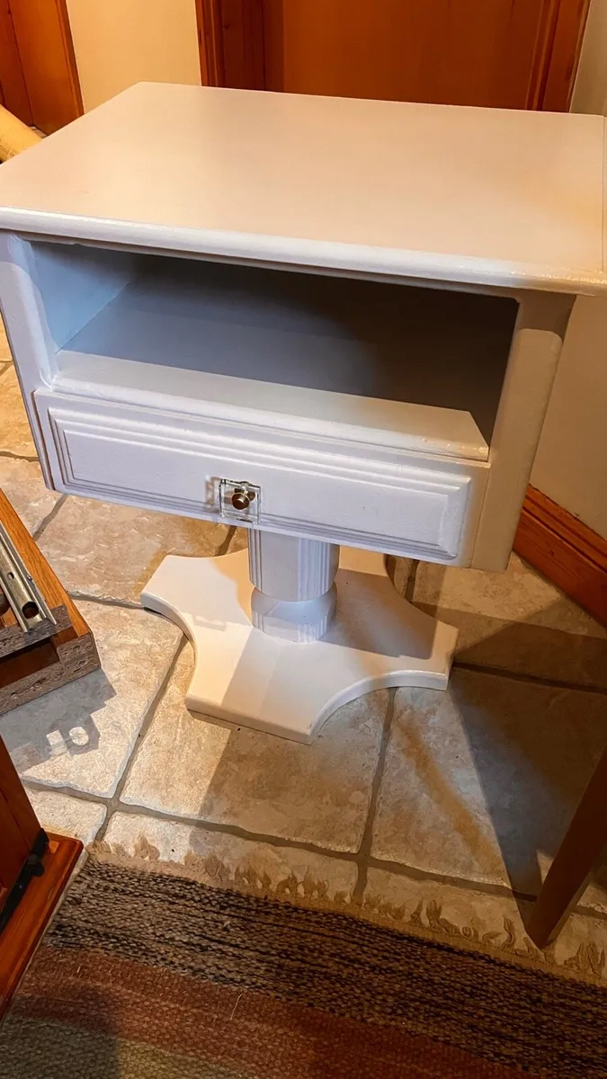 Bedside lockers - Image 2