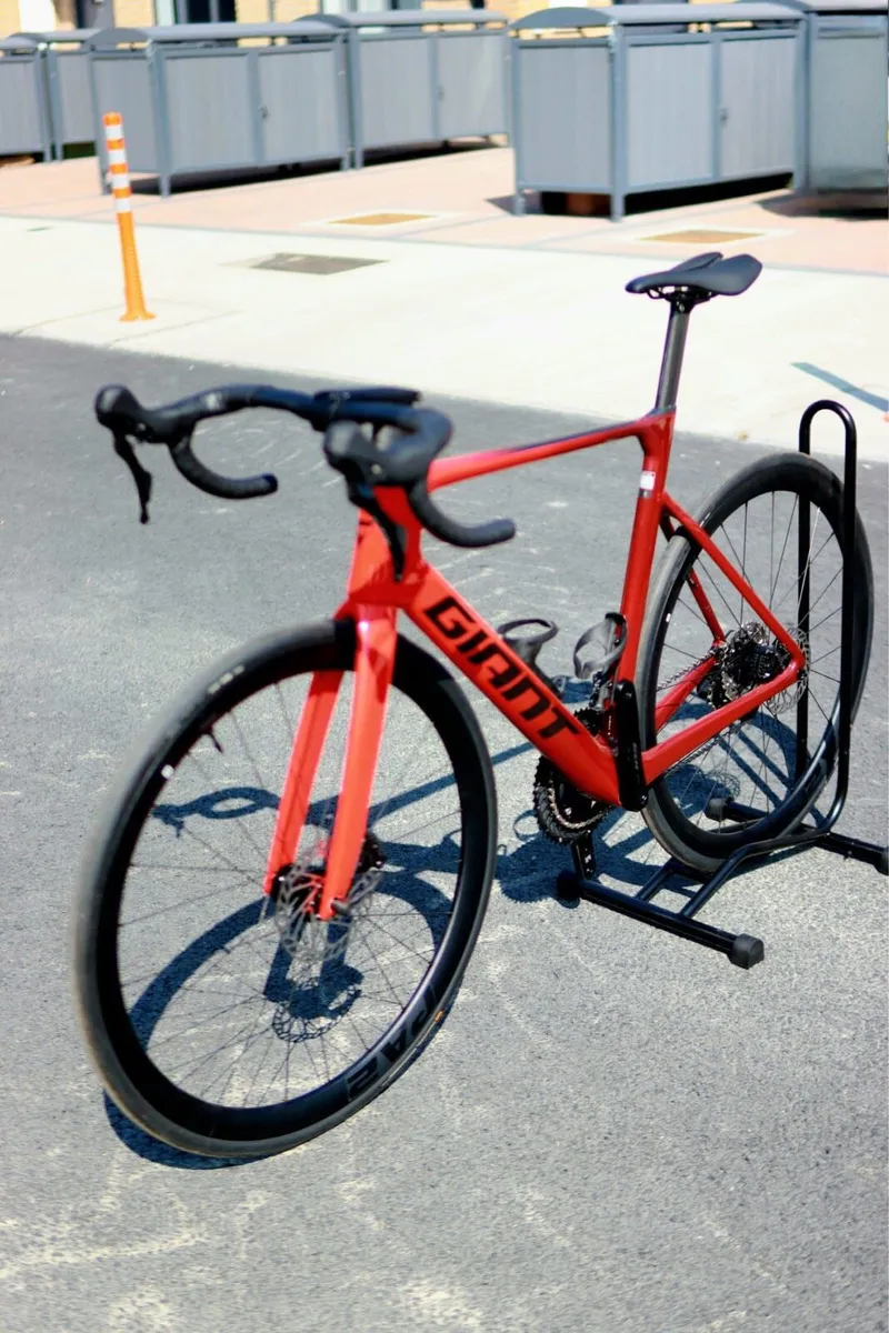 Giant Propel Advanced 2 105 Road 24 Speed - Image 1