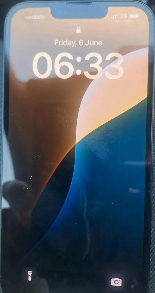 ☆IPhone 16e☆ 128gb