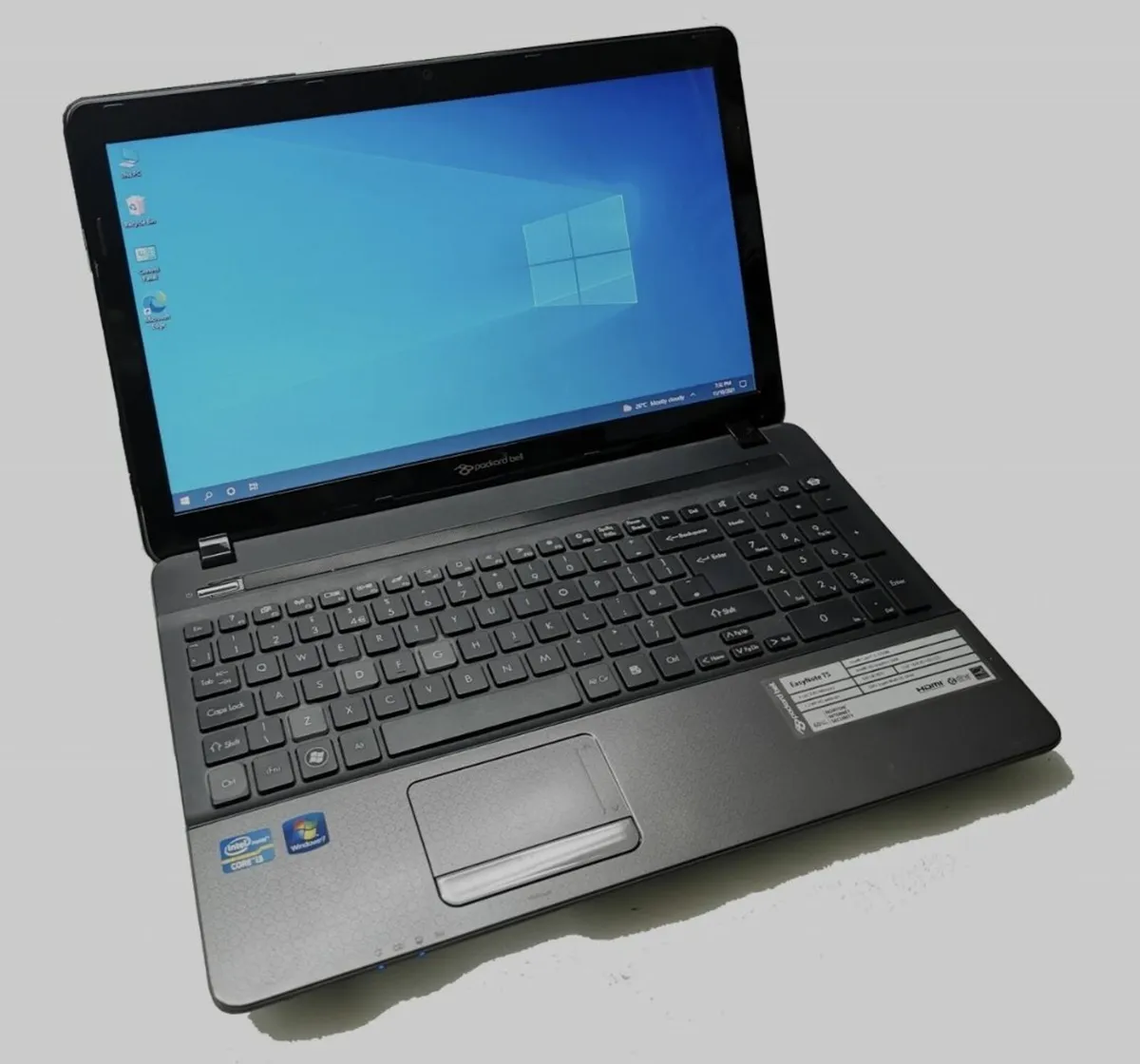 Packard Bell easynote laptop with Dvds - Image 2