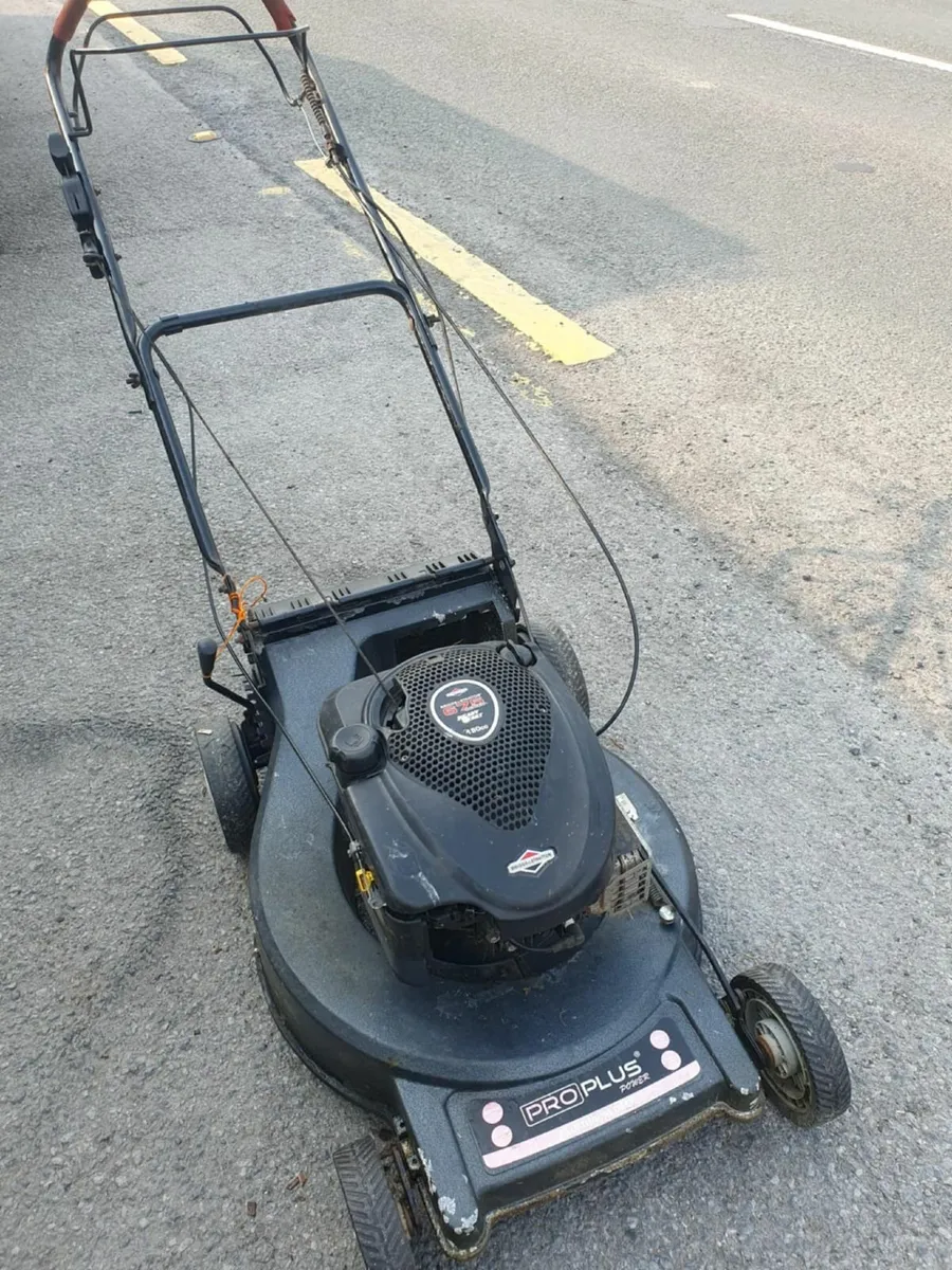 Pro pulse 675 Brixton Stratton self-drive lawnmowe - Image 4