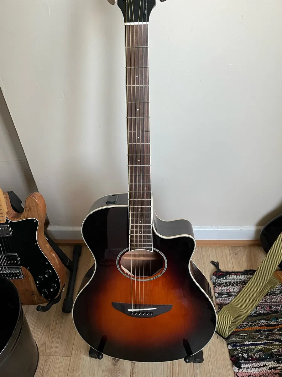 Yamaha APX600 - Image 2