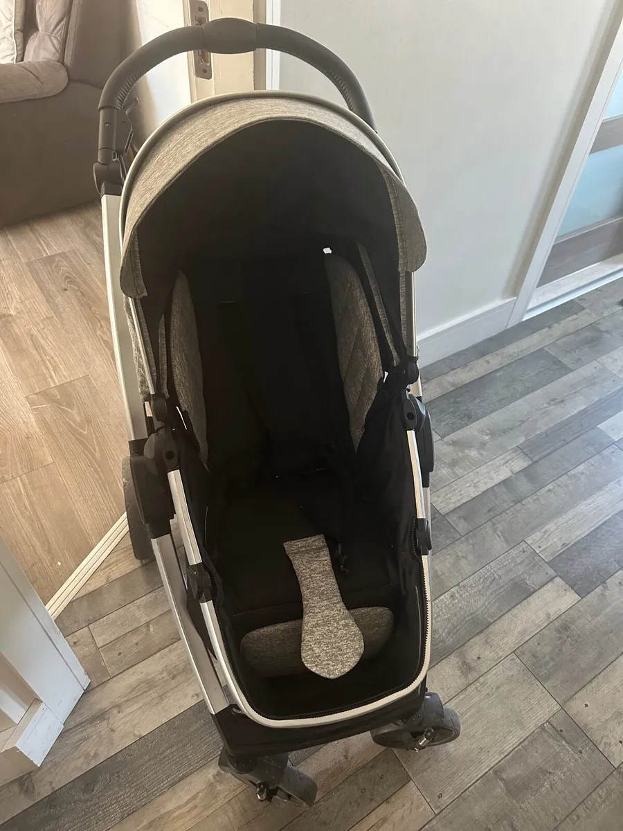 Pushchair/buggy - Image 1