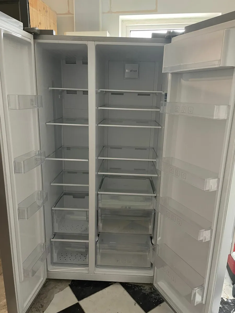 Beko fridge freezer - Image 2
