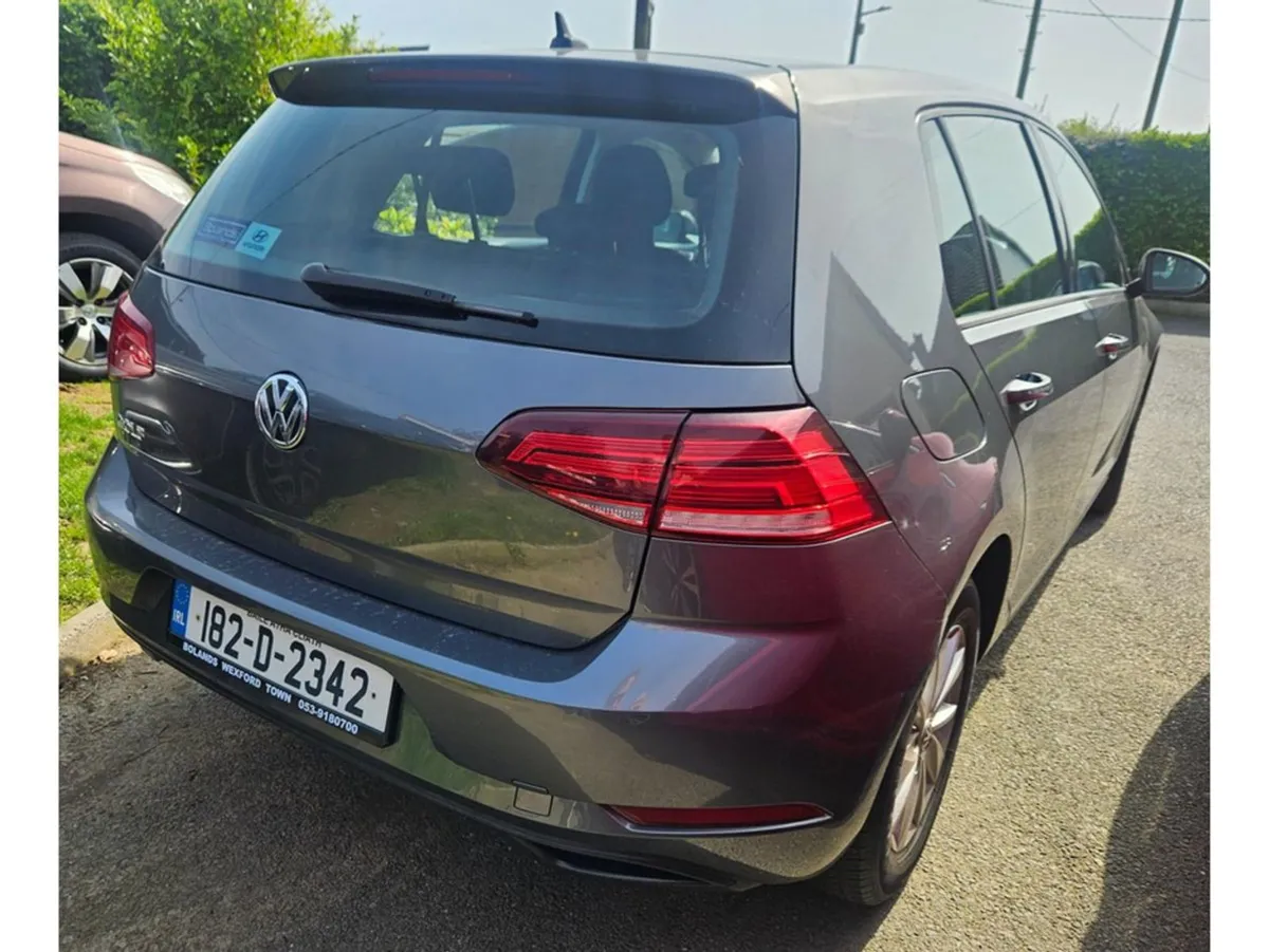 Volkswagen Golf Trendline 1.6 TDI Manual 5speed 9 - Image 4