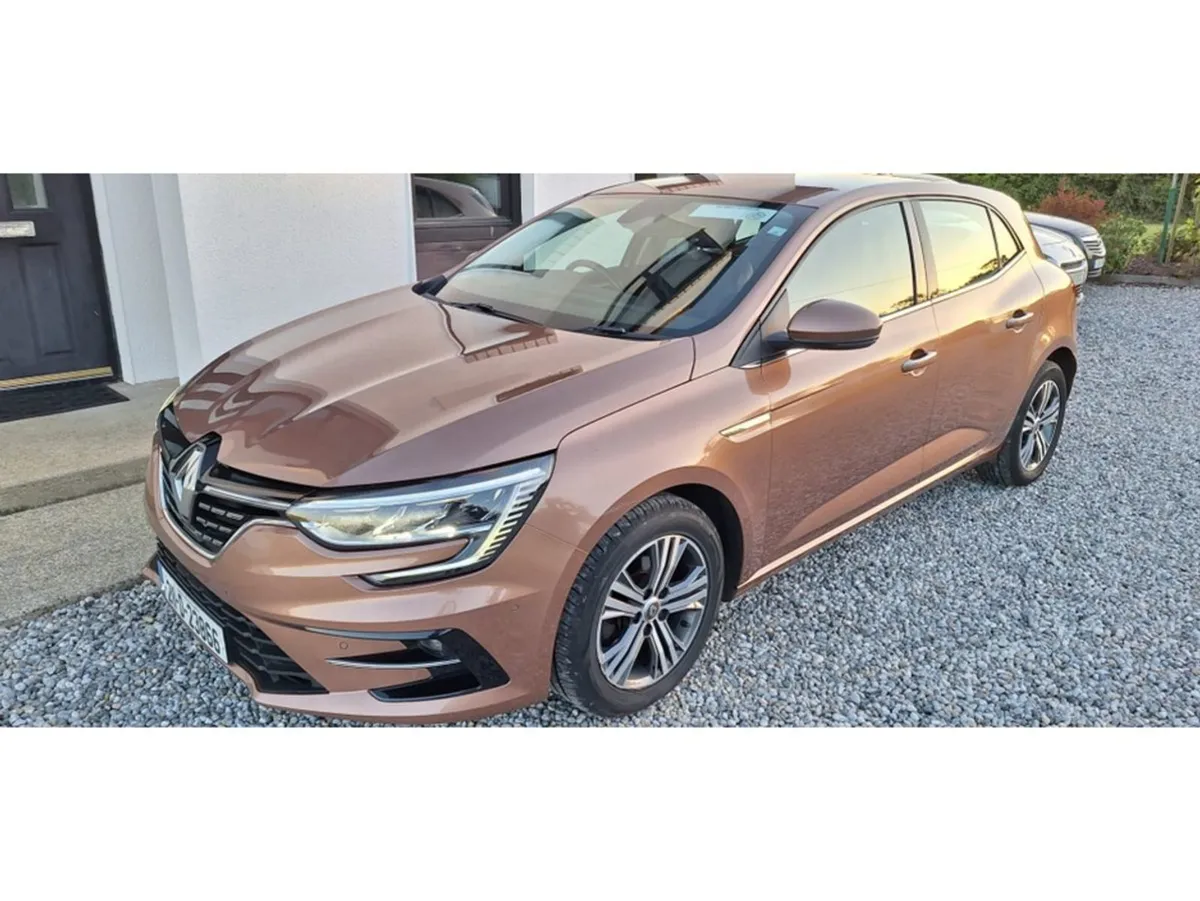 Renault Megane IV Iconic Blue DCI 115 4DR - Image 1