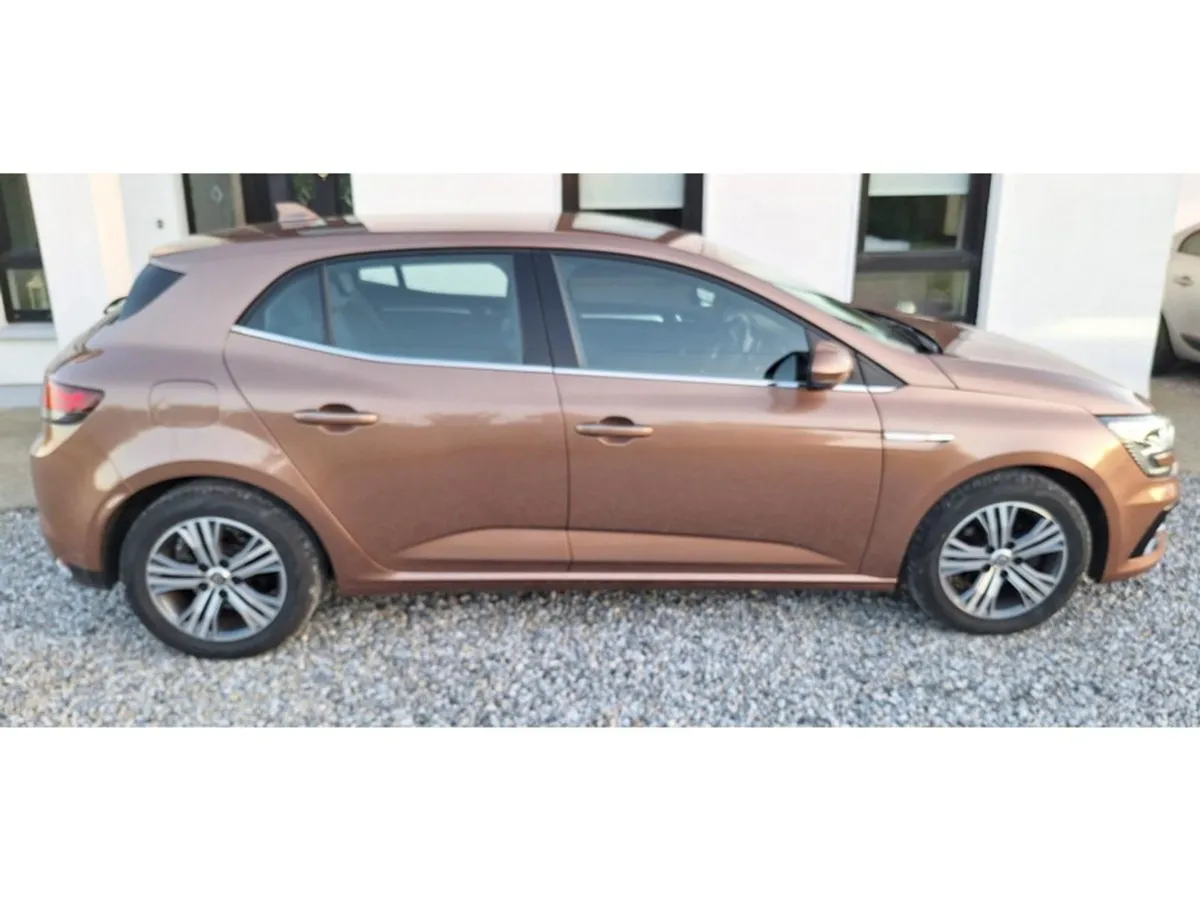 Renault Megane IV Iconic Blue DCI 115 4DR - Image 2