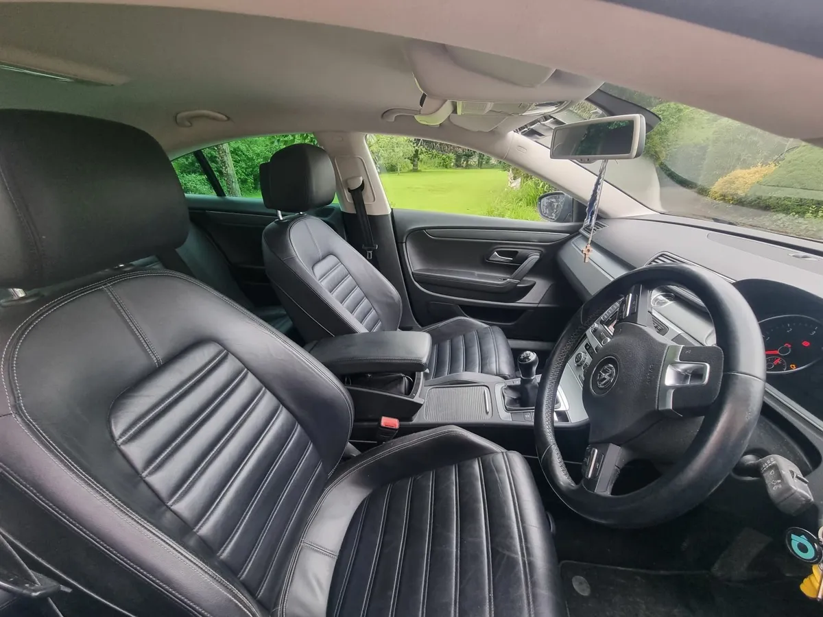 Volkswagen CC 2012 - Image 2