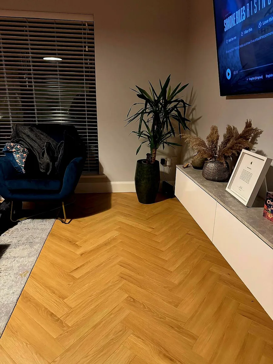Timber floor fitter - Image 3