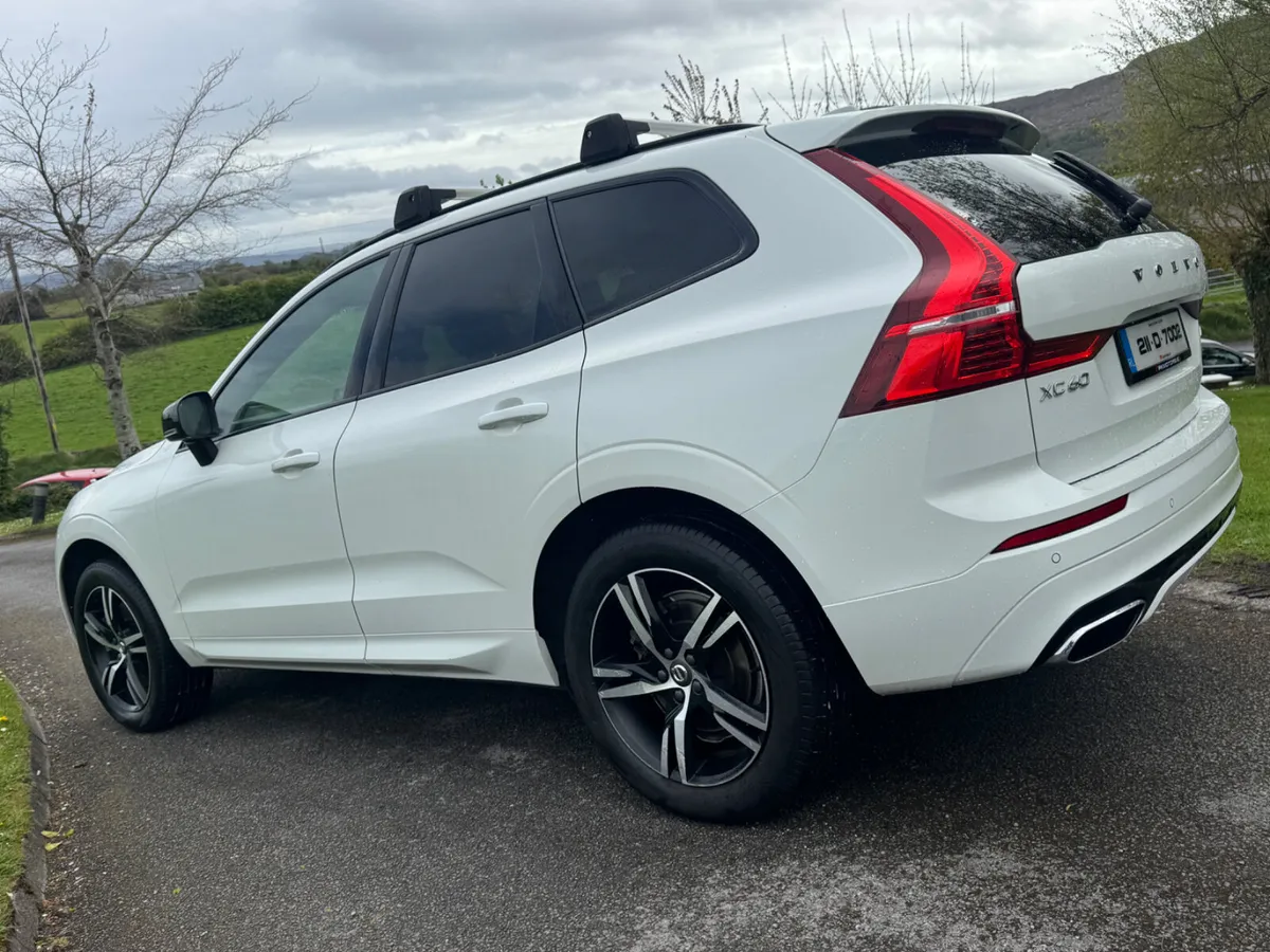 Volvo XC60 2021 diesel - Image 4