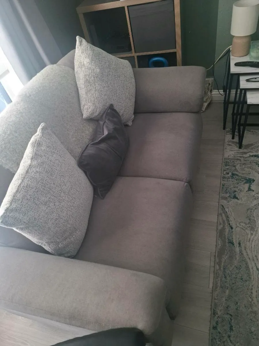 Sofa - Image 3