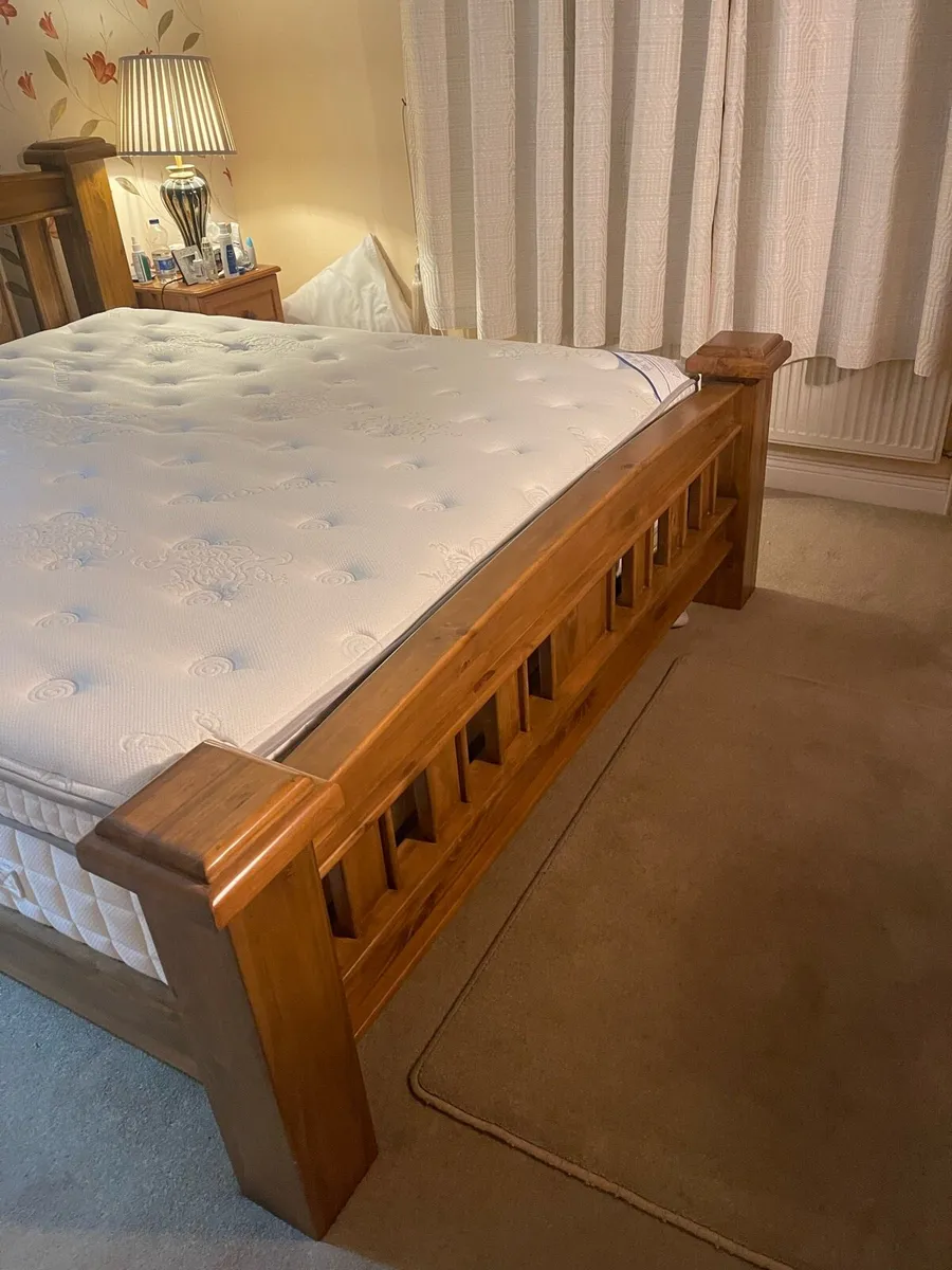 Kingside bed perfect condition as new just to big - Image 2