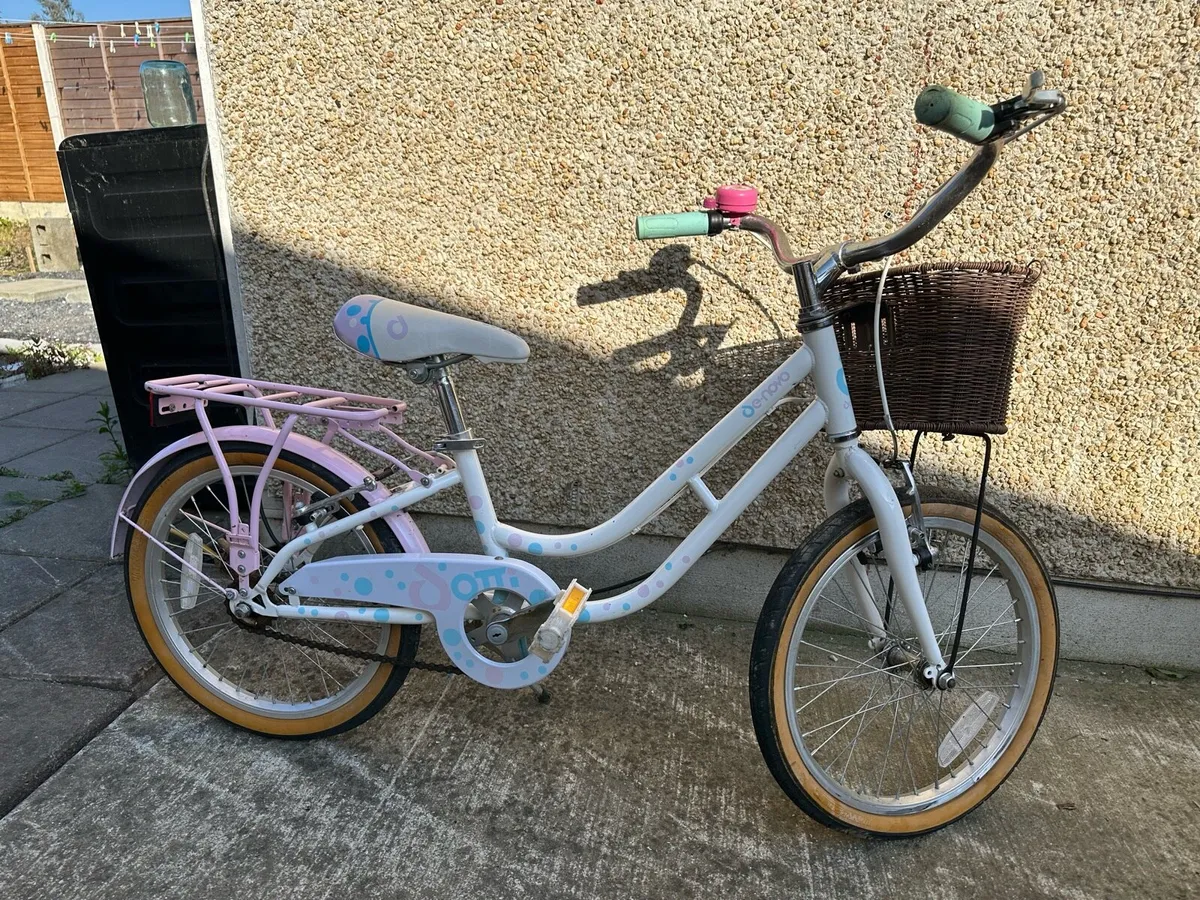 Girls Bike - Image 1