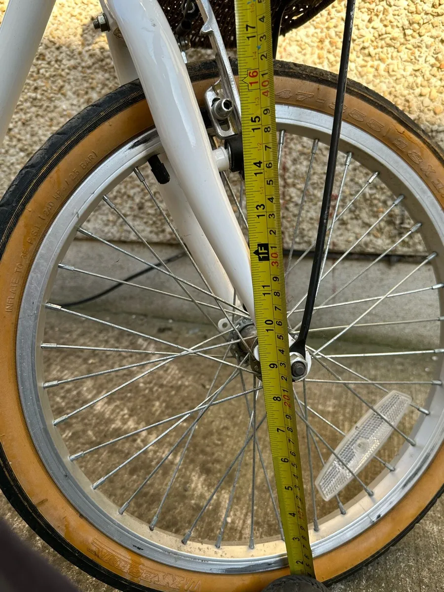 Girls Bike - Image 3