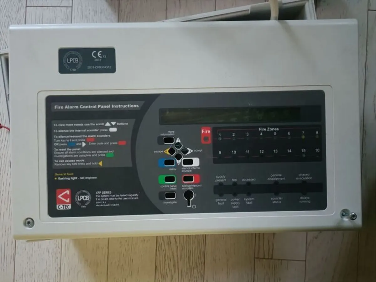 C-TEC Fire alarm panel and repeater - Image 3