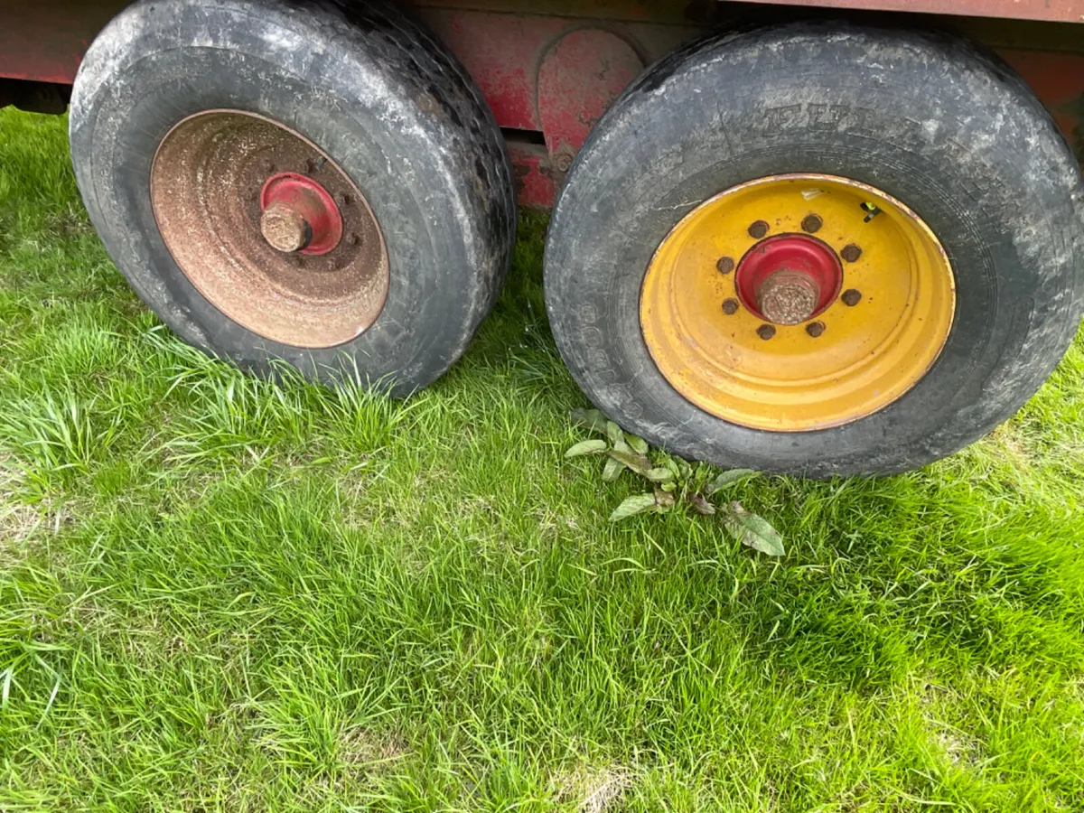 Redrock 10.5 ton silage / grain trailer - Image 4