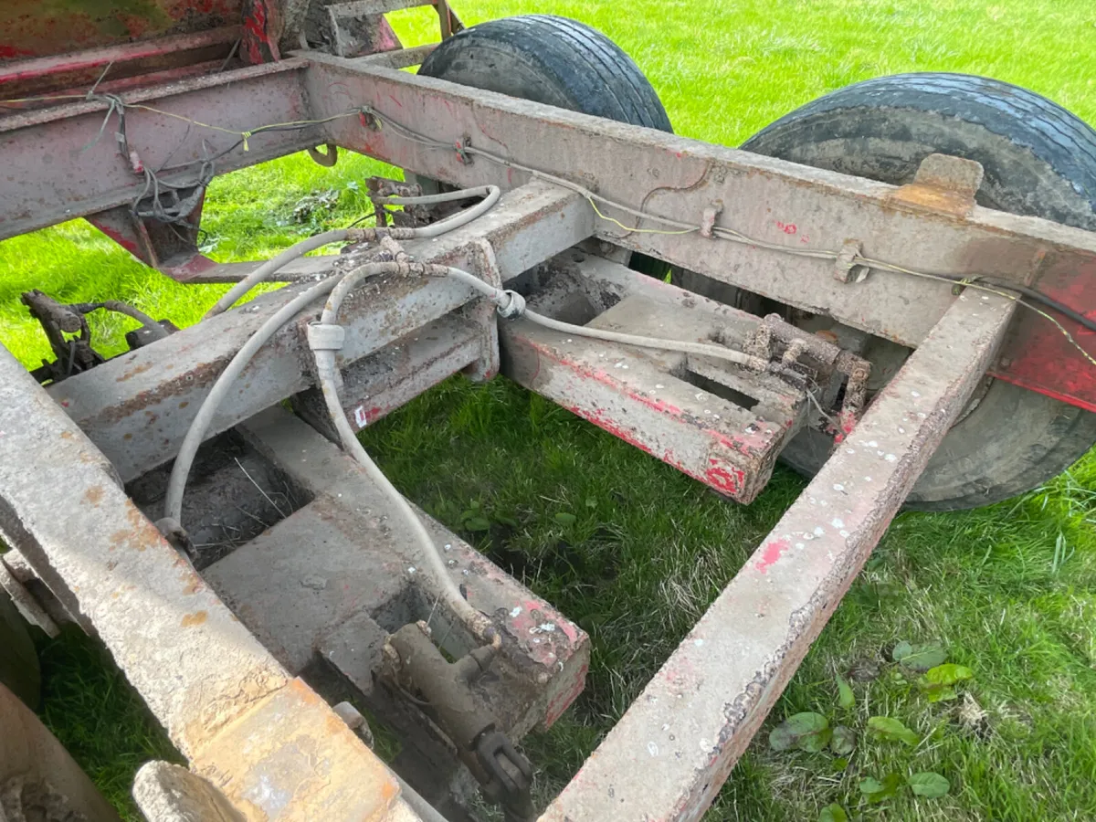 Redrock 10.5 ton silage / grain trailer - Image 3