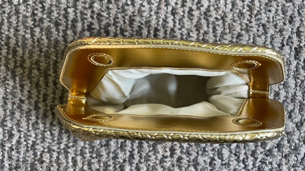 New gold clutch - Image 3