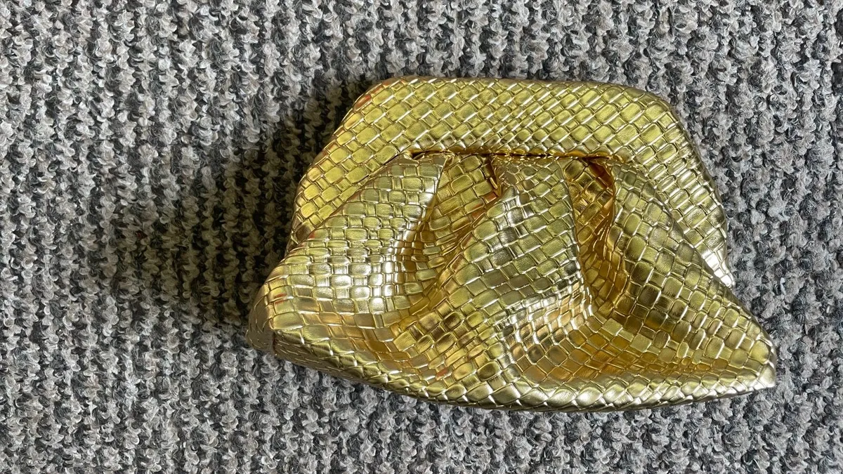 New gold clutch - Image 4