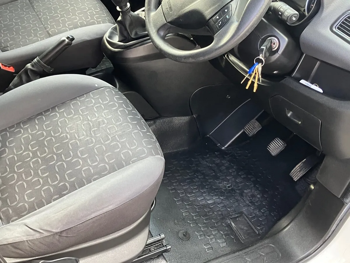 Fiat Doblo 2015 - Image 4
