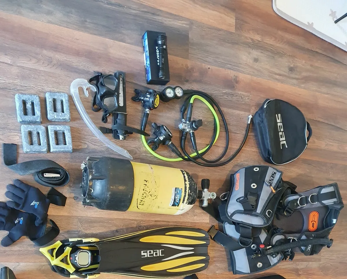 Scuba Diving Gear - Image 1