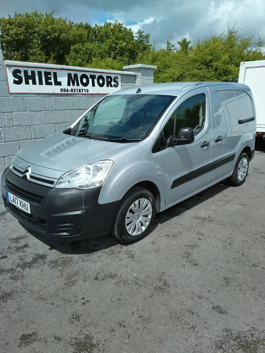 BERLINGO 2017 SILVER 3 SEATER MANUAL VAN - Image 2