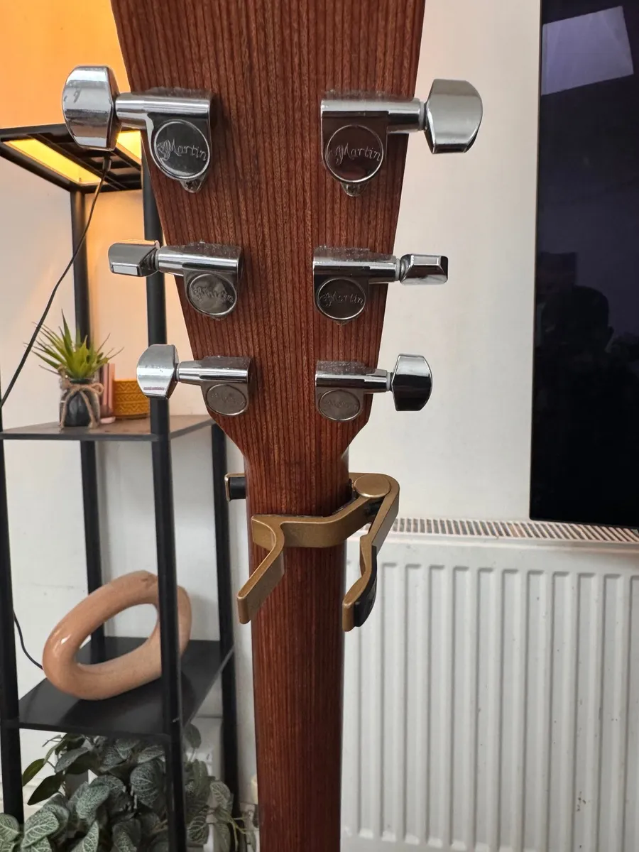 Guitar - Image 3