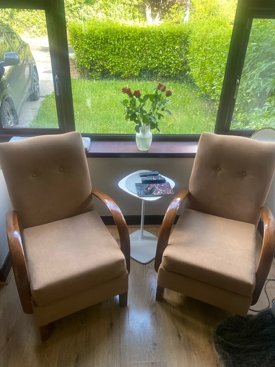 Cosy armchairs fireside chairs - Image 1