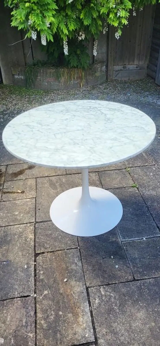 Marble top table - Image 2