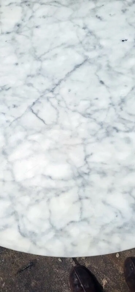 Marble top table - Image 3