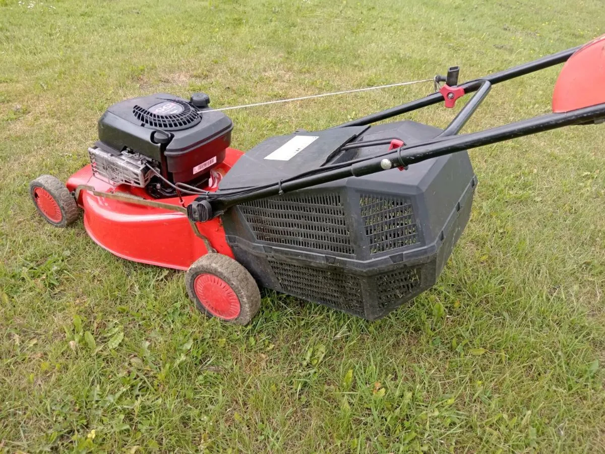 Lawnmowers - Image 4