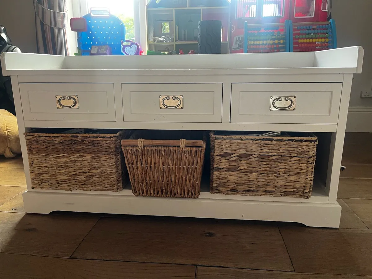Lovely window seat bench - Image 1