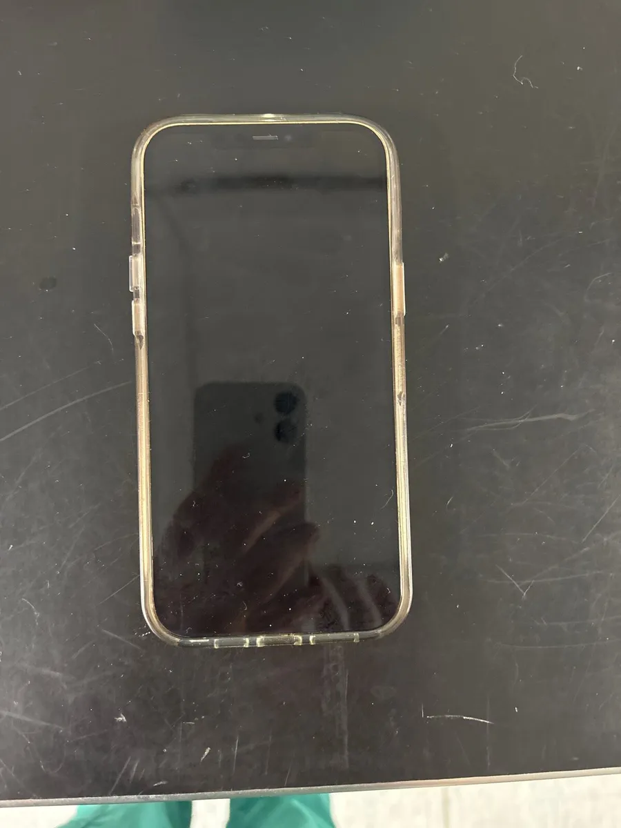 iPhone - Image 1