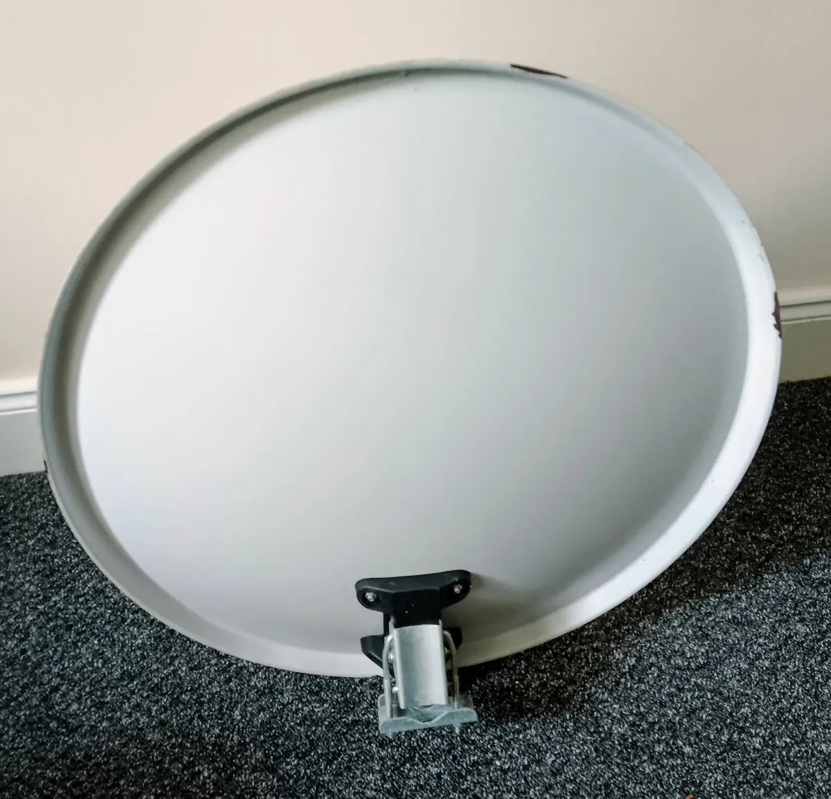 satellite dish - Image 2