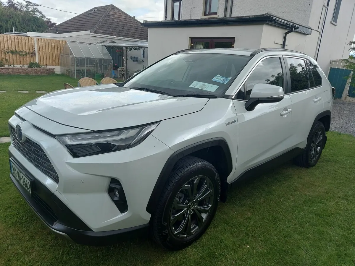 Toyota RAV4 2023 - Image 1