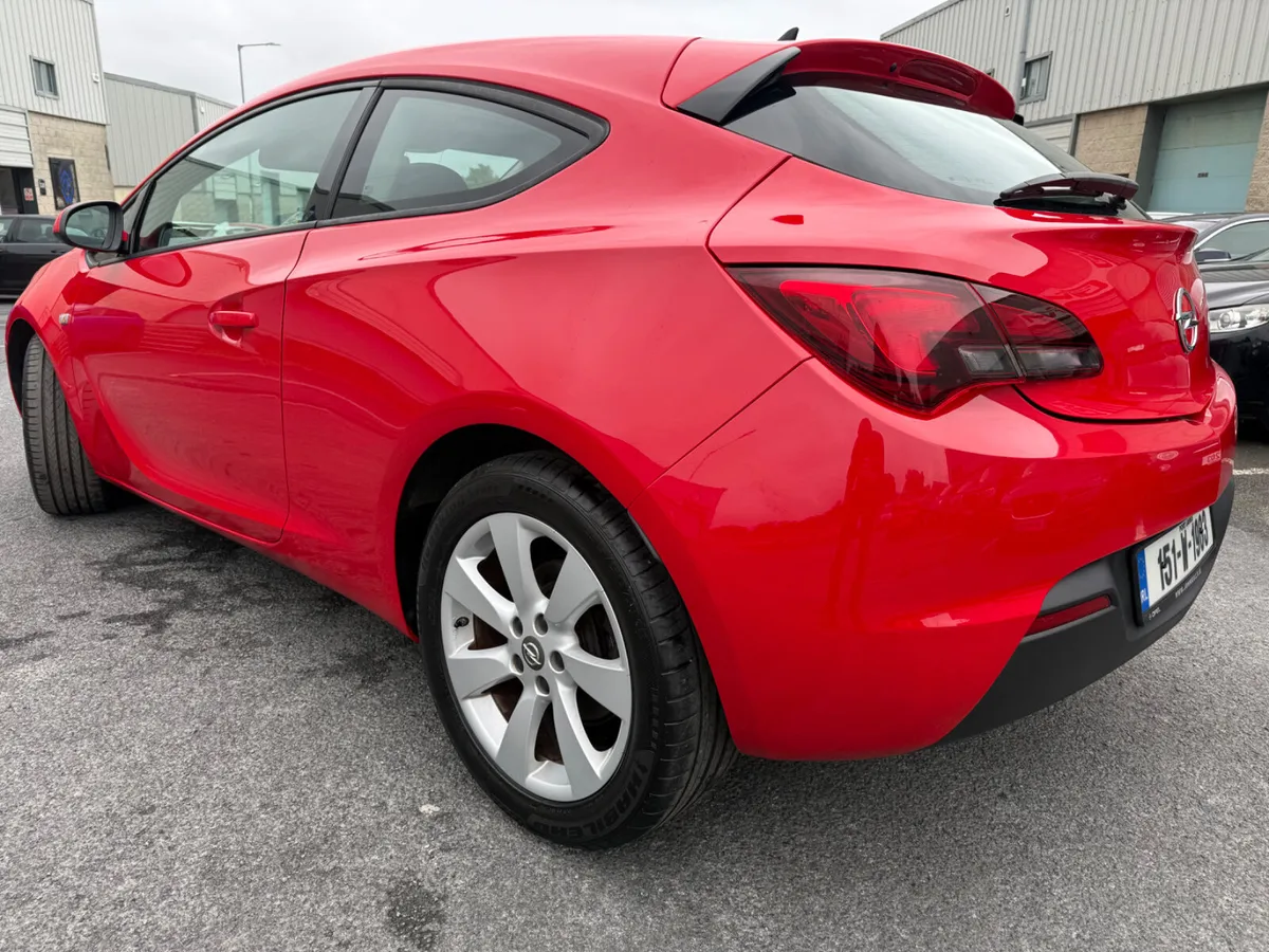 Opel Astra 1.4 Petrol Coupe GTC - Image 4