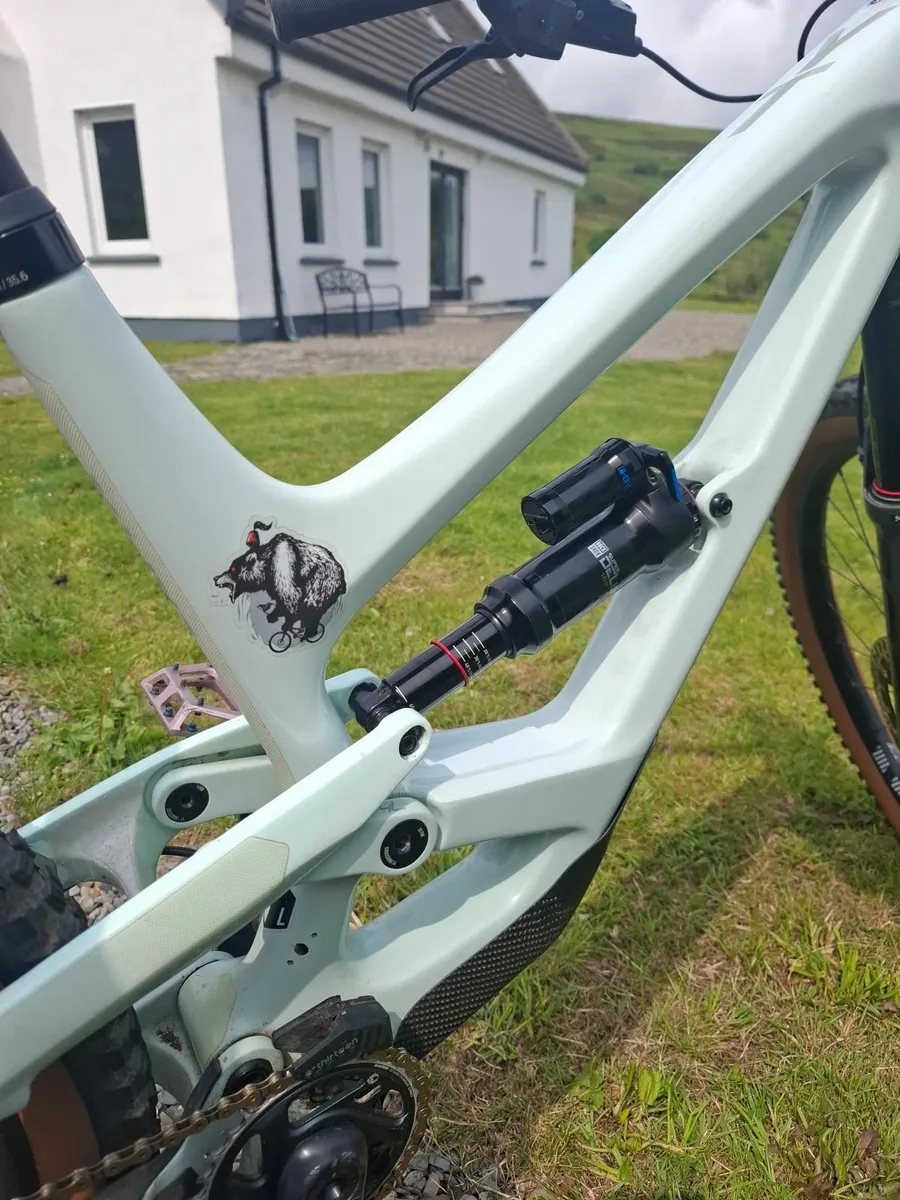 Enduro carbon mtb YT Capra 29er - Image 4