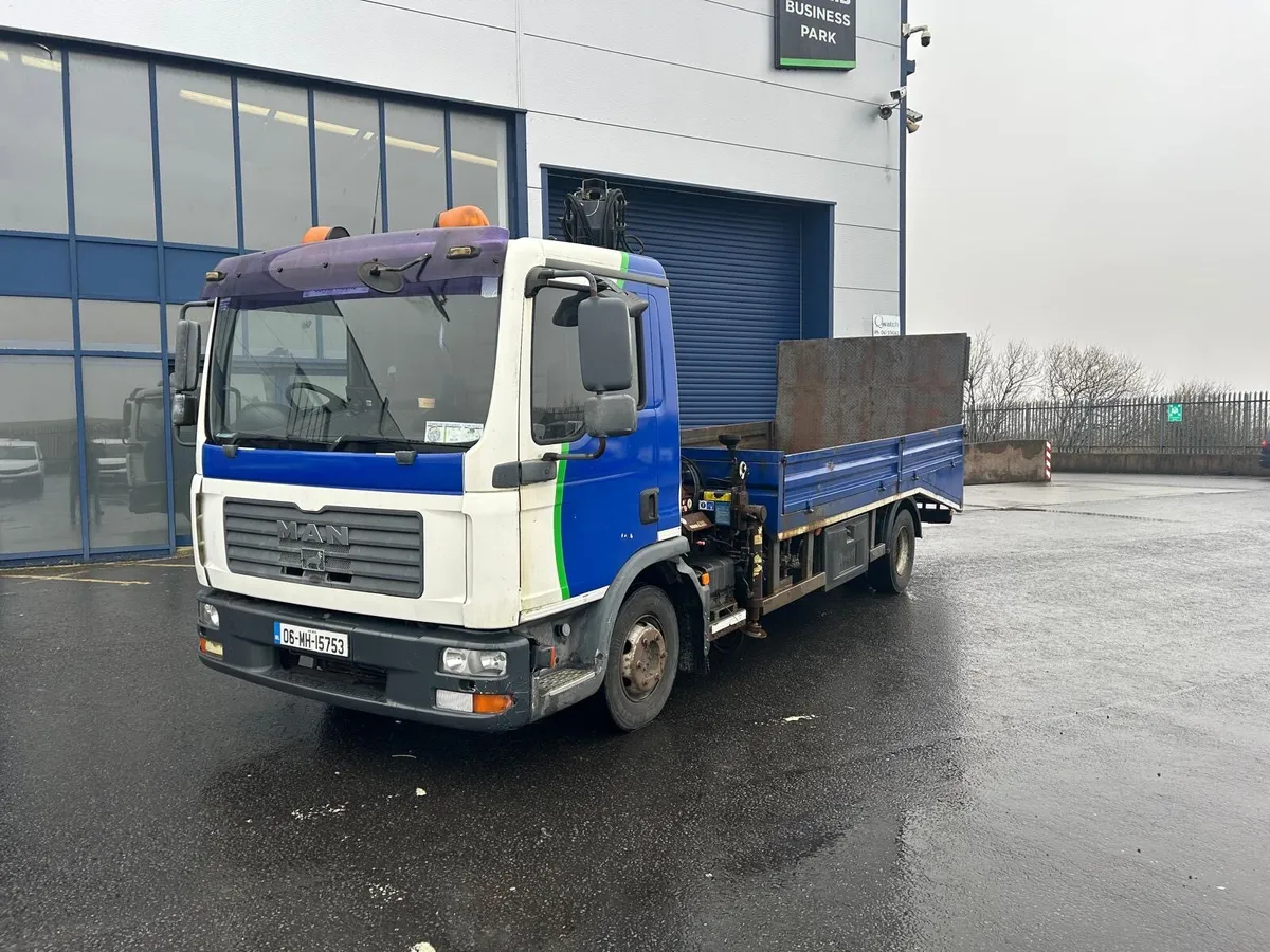 06  12 ton  man truck - Image 2