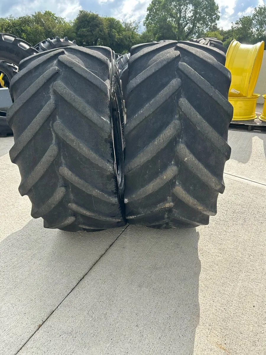 600/65/28 Tyres - Image 2